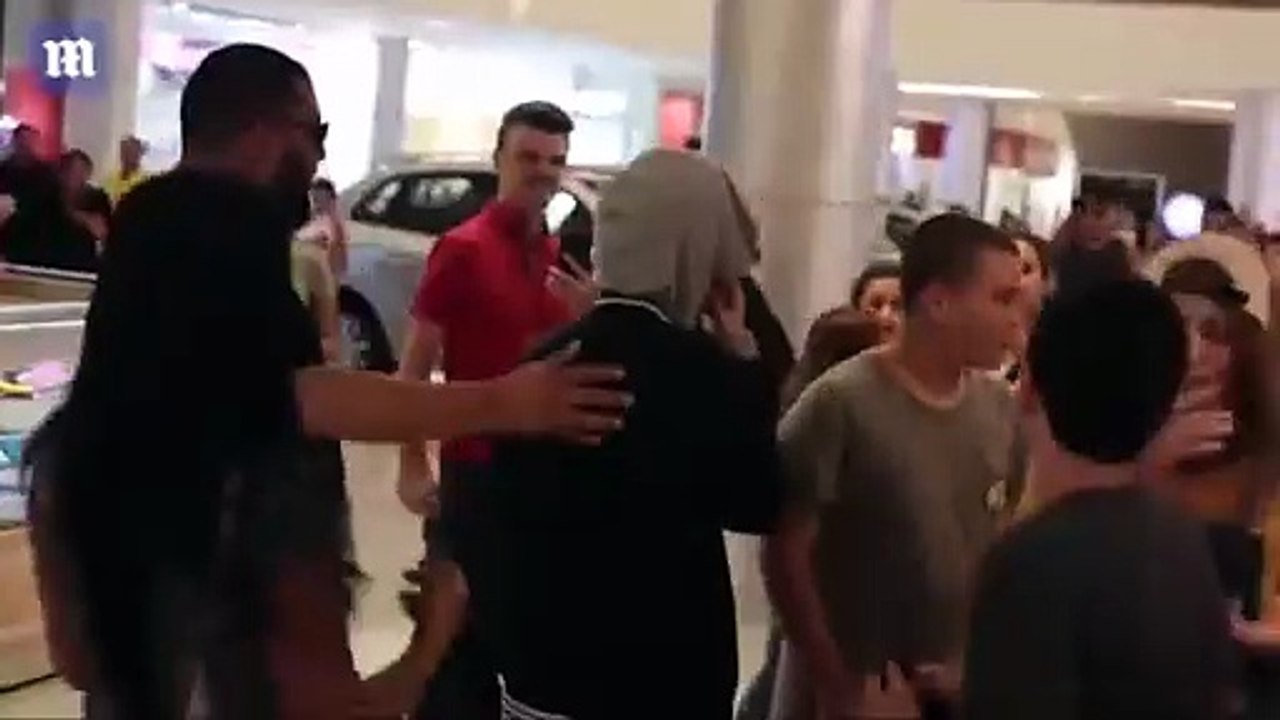 خدعة فتاة يوتيوب تسبب الفوضى بسبب جاستن بيبر .. فيديو