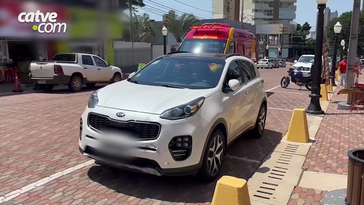 Motociclista sofre ferimentos em batida com carro no Centro de Cascavel