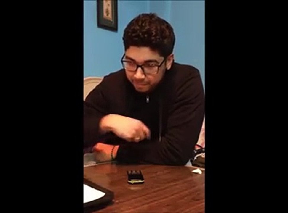 شاهد رد فعل ماكدونالدز عندما تحدث معه اللغة العربية