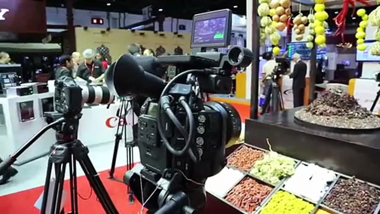 الممثل والمخرج خالد أبو النجا يتحدث عن علاقته بكاميرات كانون