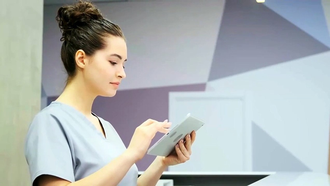 Fujitsu fi-8150 Desktop Scanner Review: Fast & Accurate Scanning