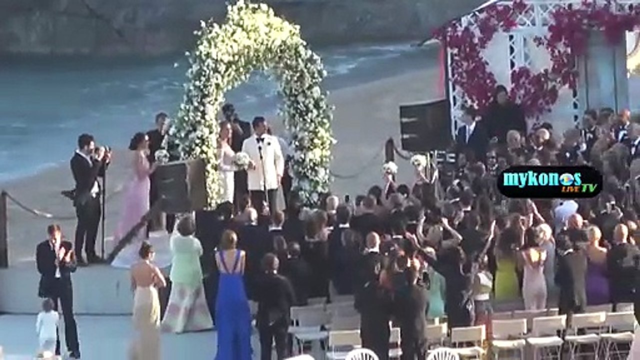 شاهد حفل زفاف ابن مليونير مصري على عارضة أزياء فيكتوريا سيكريت .. في حفل زفاف حضره مشاهير العالم