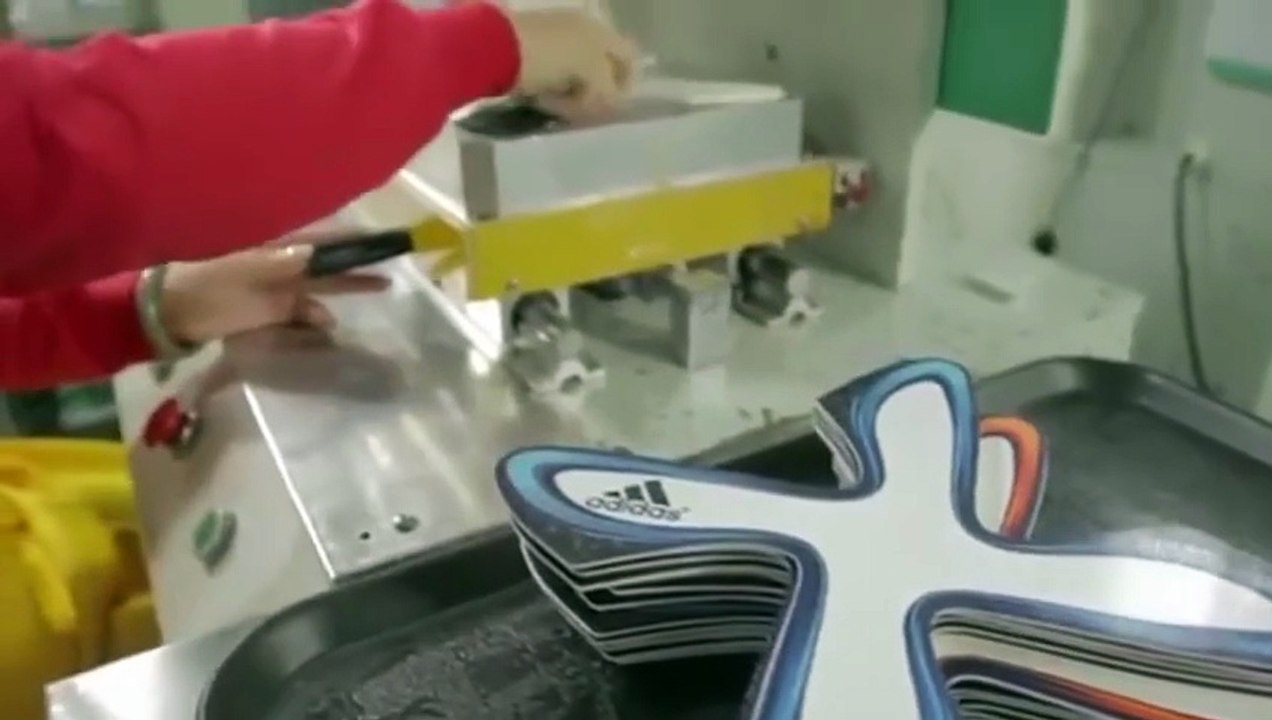 كيف تصنع كرة ال Brazuca الخاصة بمونديال البرازيل 2014؟