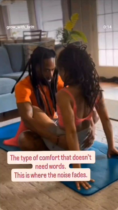 baby c'est toi et moi ... mon coeur est a toi depuis longtemps,  ce genre de mots que on a tous besoin d'entendre tot ou tard il y'a  que l'amour de vrai ici sur terre 🌎