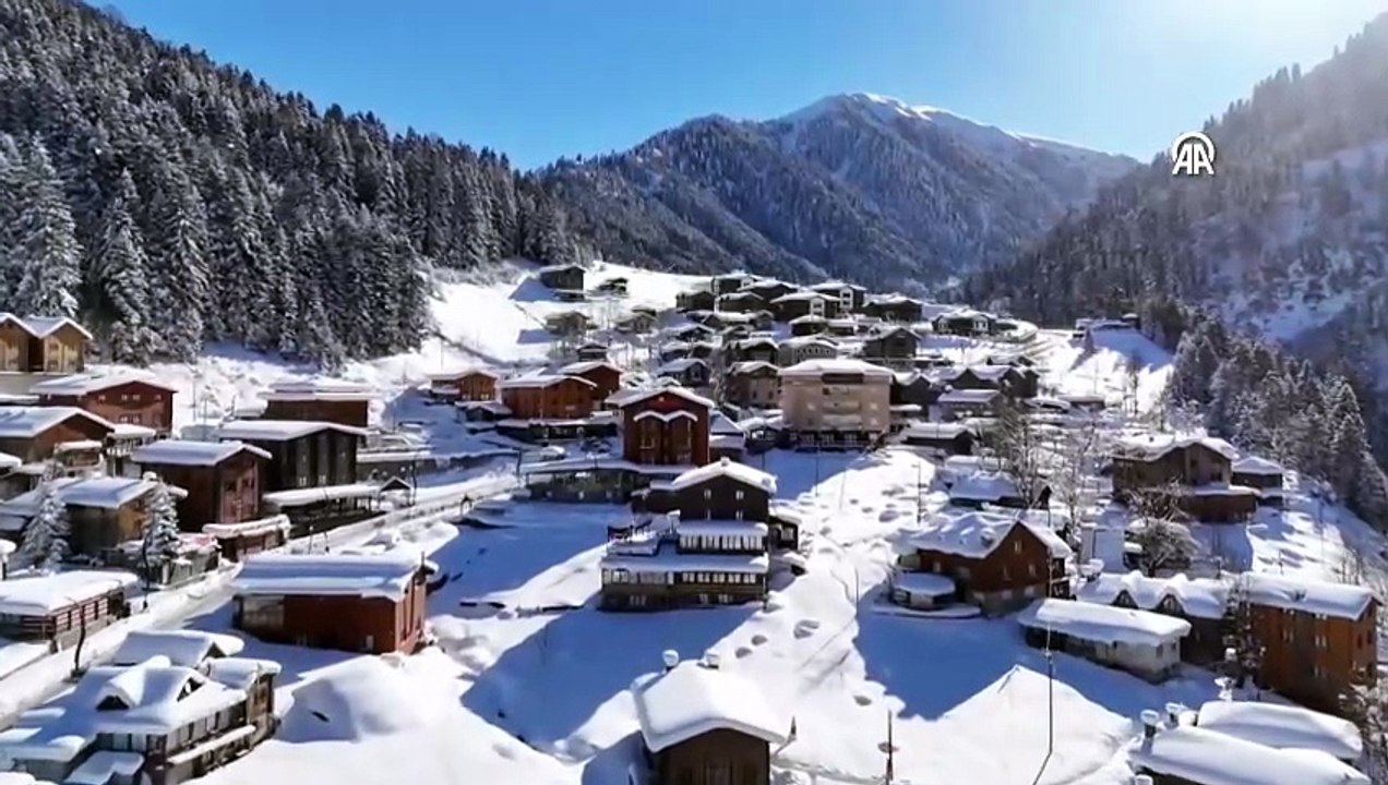 Doğu Karadeniz’in yaz-kış gözdesi: Ayder Yaylası manzasıyla mest etti