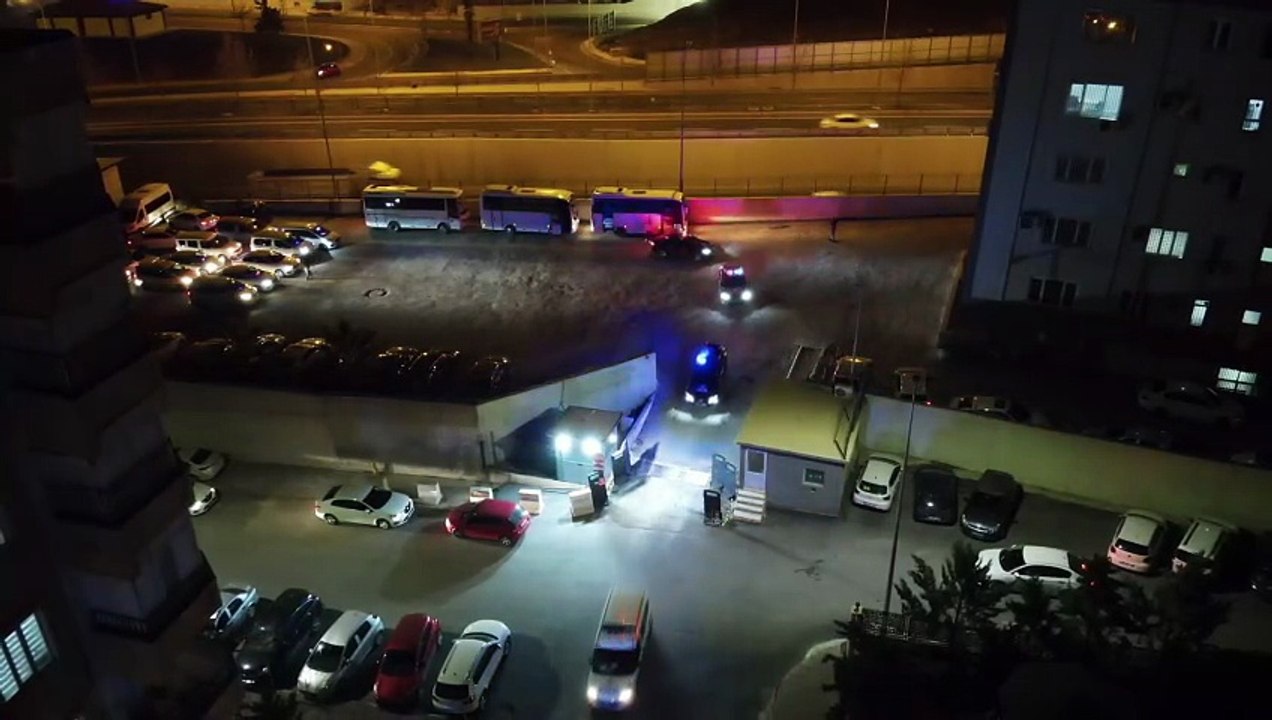 Şanlıurfa’da Film Gibi Olay! Silahla Eve Girmeye Çalıştılar...