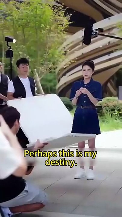 💞Cute girl swaps bodies with cold CEO, causing him to fall in love!#cdrama