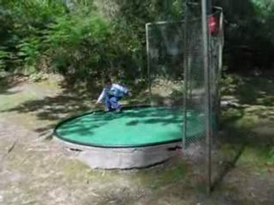Evan au mini-golf