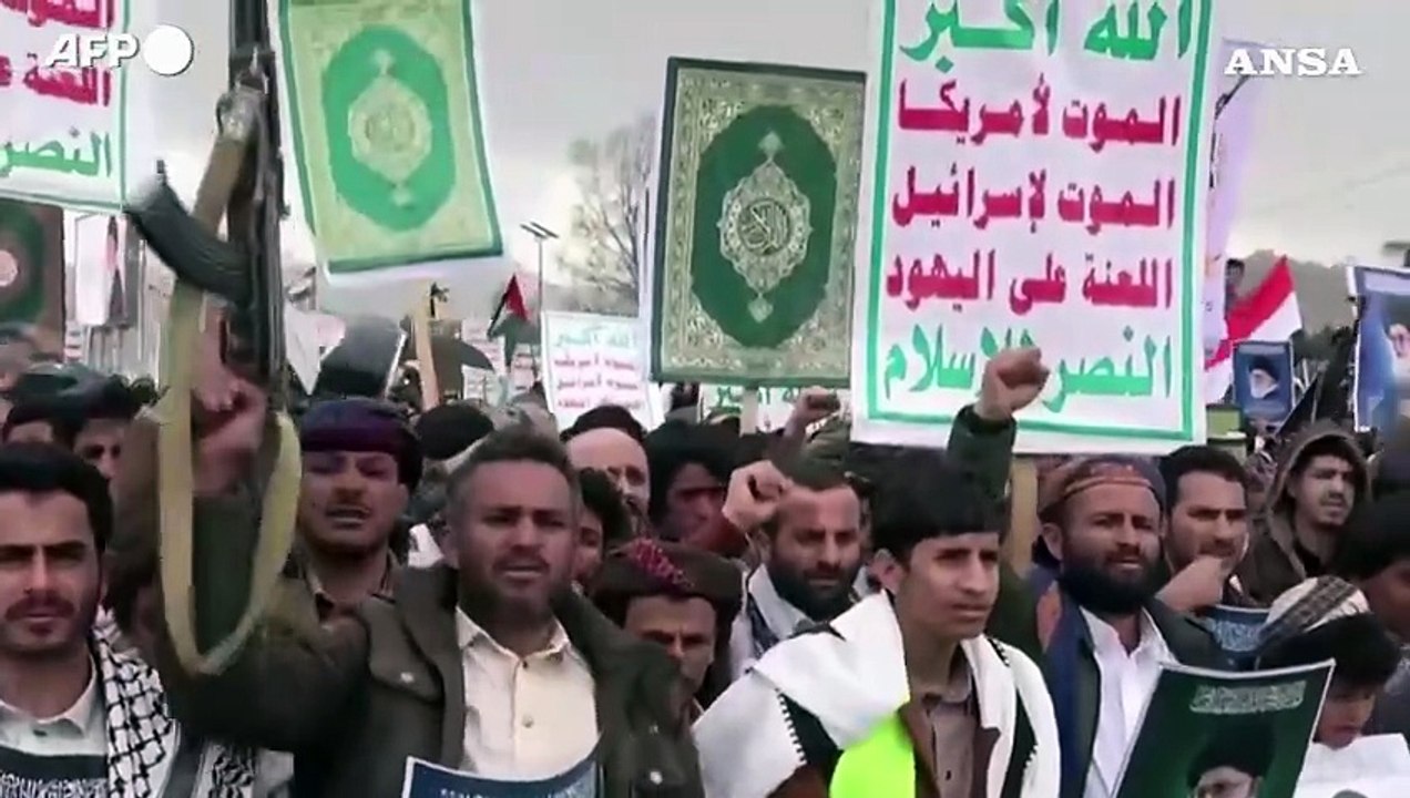 Manifestazioni nello Yemen e in Iraq a sostegno di Iran, palestinesi e Libano