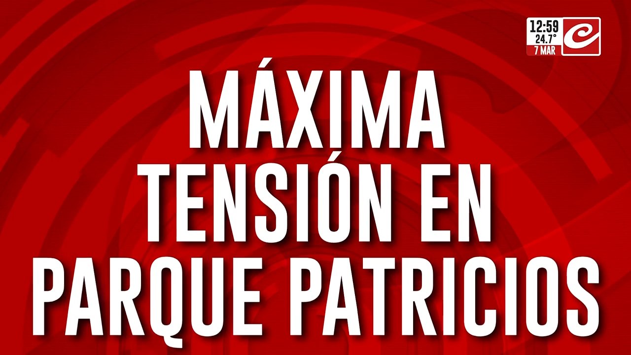 Máxima tensión en Parque Patricios: vecinos quieren regresar a sus casas luego del derrumbe