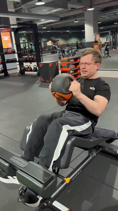 Das Powerteam im Einsatz (Beinpresse & Rückenstrecker Maschinen)