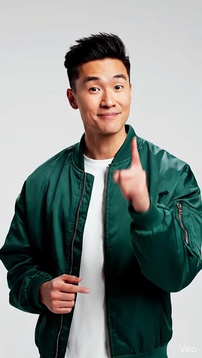 Pointing to the Middle of the Screen Trend 🔥