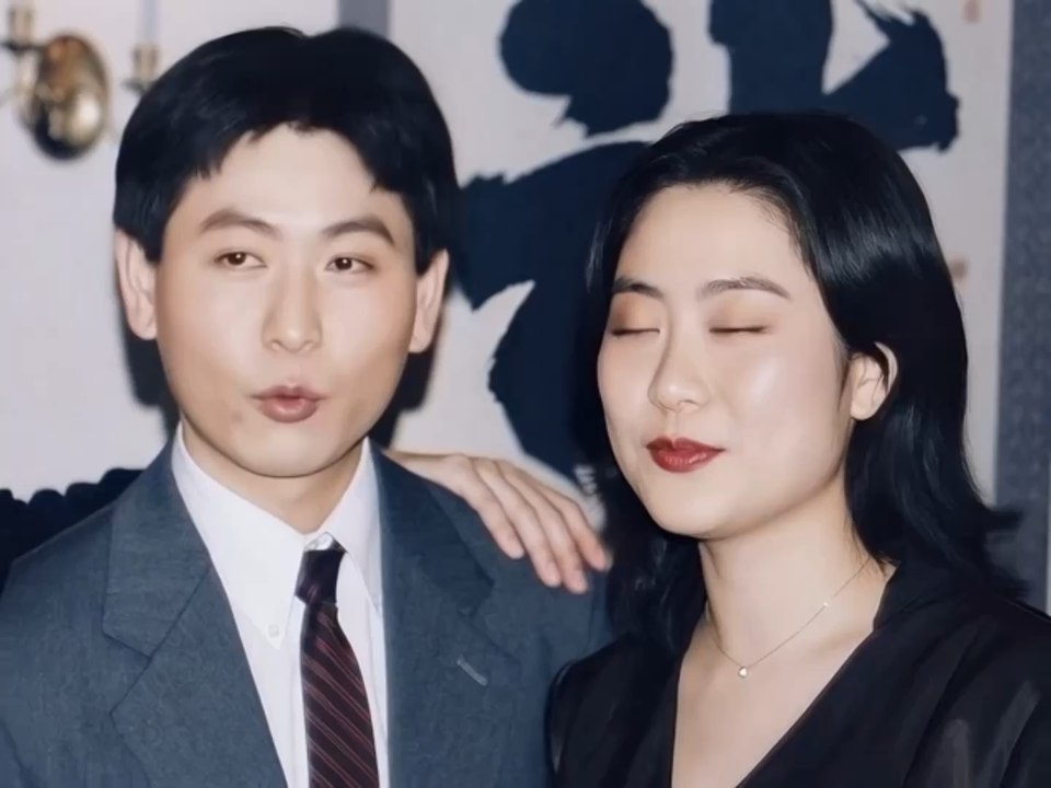 Bao Ge and Bao Ying's initial stay in the United States from Shanghai (1997-1998）鲍戈、鲍缨抵达美国的精彩经历Bao Ge, who lived an anonymous and low-profile life in the United States, was a hero in China and was renowned worldwide.