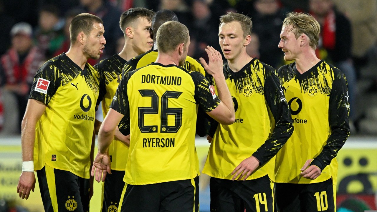 FC Koln v Borussia Dortmund
