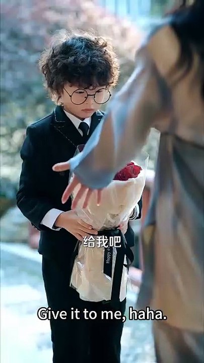 Our marriage had only sex, no love.I decisively filed for divorce. 6 years later met again—he regret