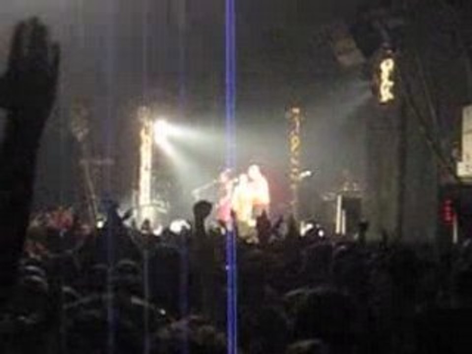 manu chao et radio bemba au dome de marseille le01 06 2008