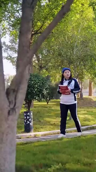 After reuniting with Bai Yueguang, whom he couldn't love six years ago, he hugged her into his arms like crazy, and took possession of her closeness, never leaving him