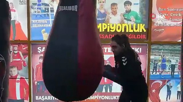 Kilo vermek için taktığı eldivenlerle 7 Türkiye, 1 Avrupa şampiyonu oldu | Ajansspor | IHA