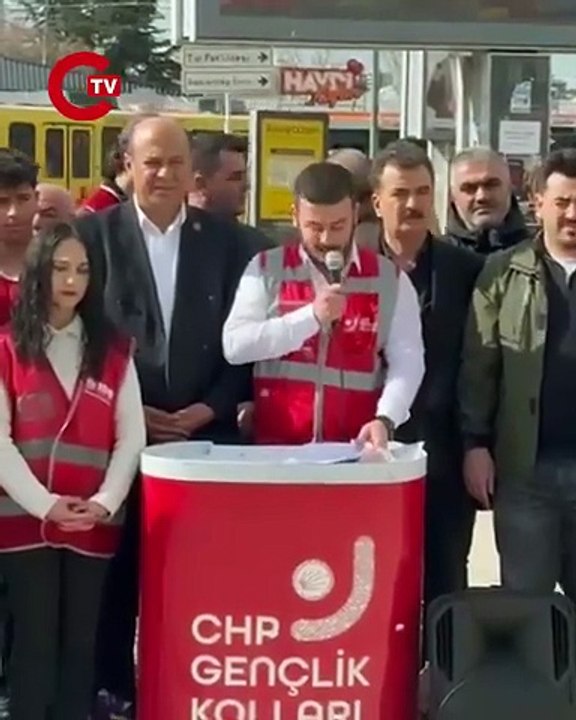 CHP Gençlik Kolları gençler arasında anket yaptı Gençler ne yurttan ne de burstan memnun