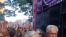 PM bloqueia faixa na Avenida Amazonas impedindo manifestação de seguir