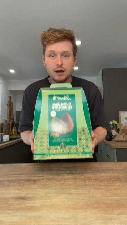 Dégustation produit au chocolat de Dubaï 😍🎉😱 : on a de tout ! Des Danette, des biscuits, des tablettes de chocolat de Dubaï, du granola au chocolat de Dubaï, et même des œufs, Petit ou XXL de chez Lindt au chocolat de Dubaï 😱✨🤯.