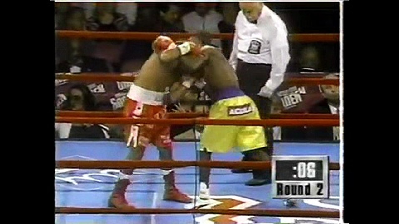 Wilfredo Vazquez vs Roque Cassiani - Showtime PPV 8-23-97