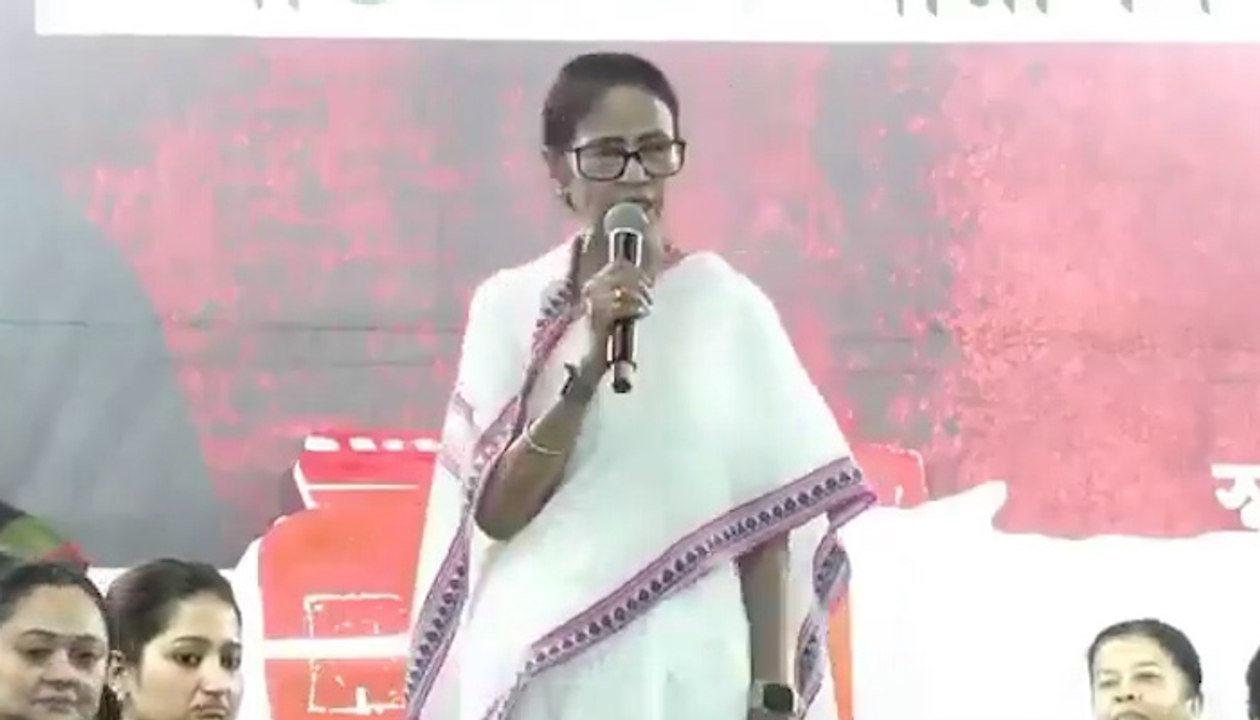 Mamata WARNS Hindus, Says, 'A Certain Community Will FINISH You in Seconds'