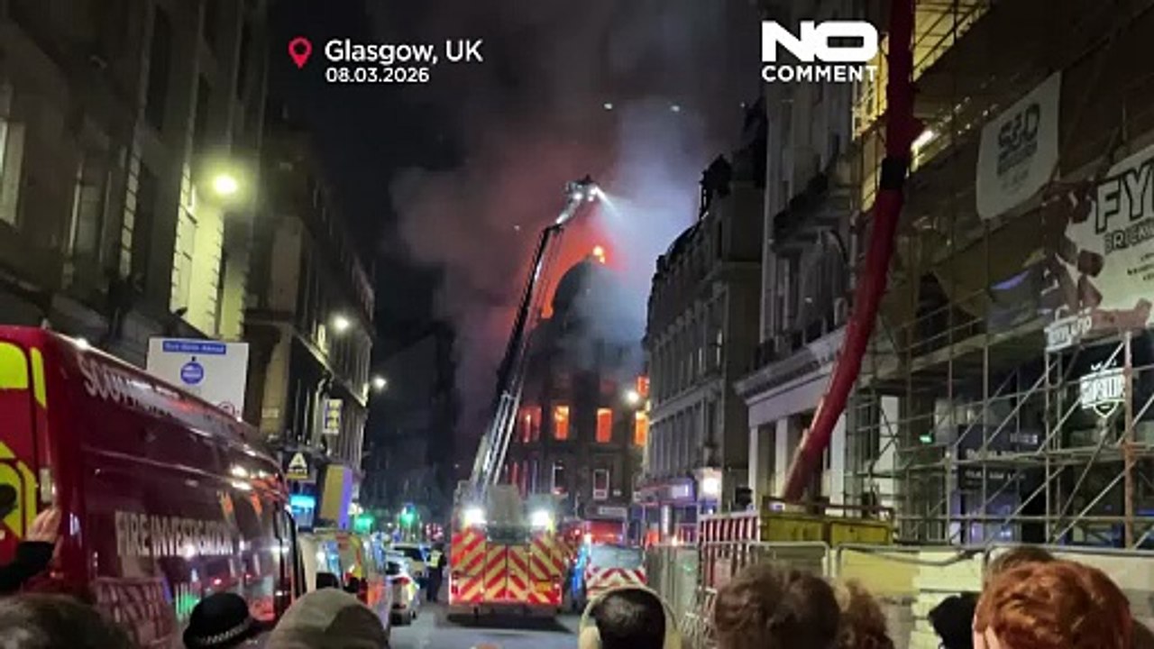 Großbrand nahe Bahnhof Glasgow Central legt Bahnverkehr weitgehend lahm