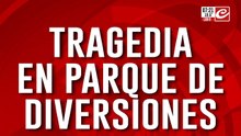 Mujer se tiró por tobogán extremo: salió despedida y murió