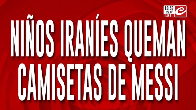 Niños iraníes queman camisetas de Messi