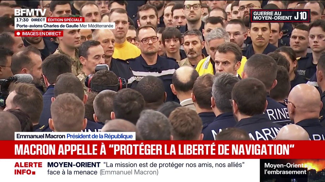 "Nous ne participons pas à un conflit en cours", assure Emmanuel Macron depuis le porte-avions Charles-de-Gaulle