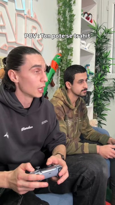 MA COPINE ME TROMPE AVEC MON AMIS...