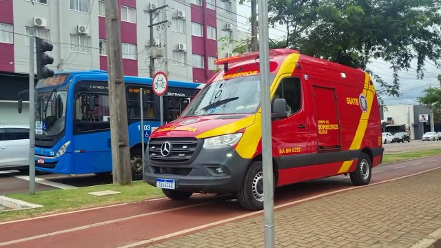 Mulher fica ferida após queda dentro de ônibus do transporte coletivo