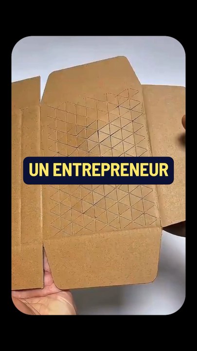 Si tu en as marre de dépendre de ton réseau, de la prospection ou de la chance pour trouver tes clients.Tu peux télécharger notre système d’acquisition offert sur unicoland.fr