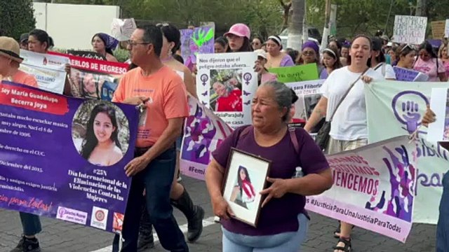 Cientos marchan en Puerto Vallarta por el 8M | CPS Noticias Puerto Vallarta
