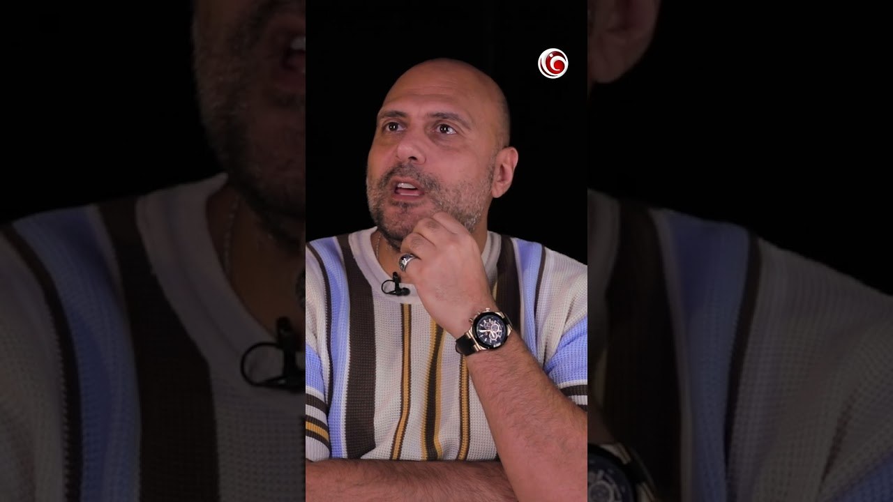 وليد فواز  زملكاوي صميم ✋  ودول اللعيبة اللي بيحبهم من الأهلي  ودي طقوسه في الفرجة على المباريات