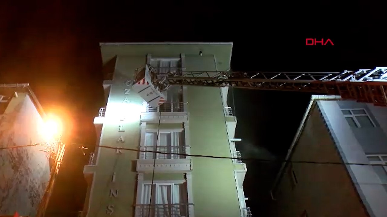 Ümraniye'de 5 katlı binada çıkan yangın söndürüldü