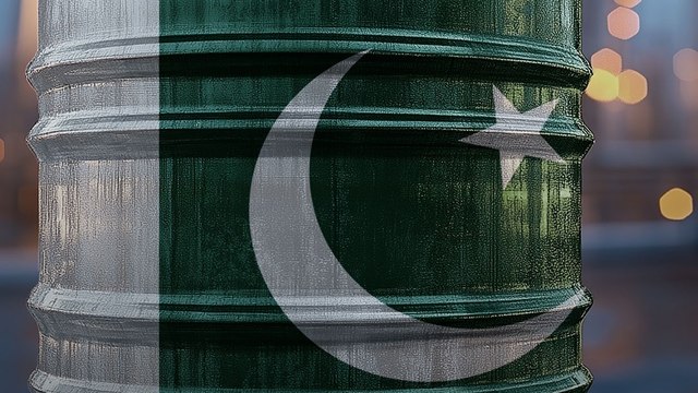 Pakistan Fuel Crisis: तेल संकट के बीच PM शहबाज के बड़े फैसले