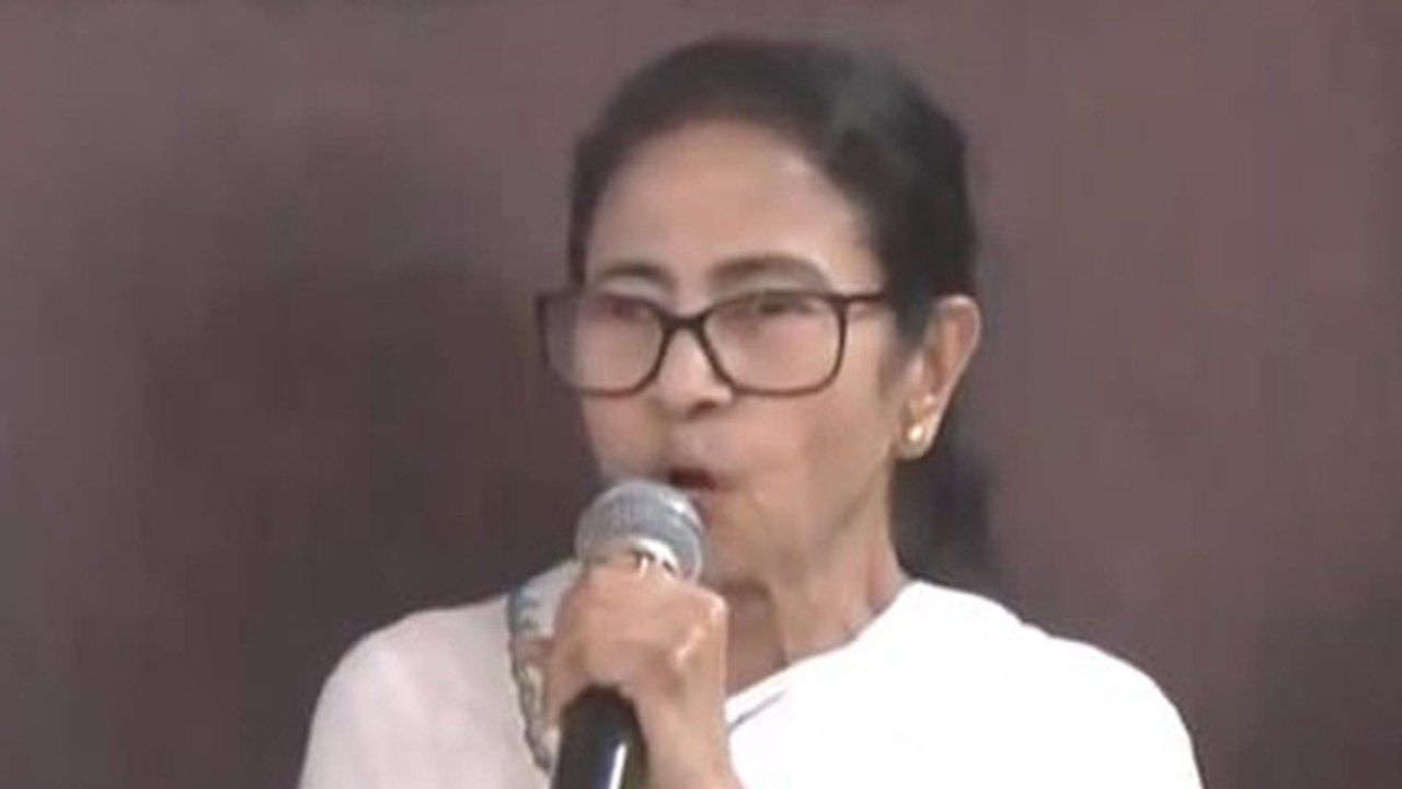 पश्चिम बंगाल की CM ममता बनर्जी का बयान Viral, हिंदुओं को लेकर कथित धमकी पर लोगों में गुस्सा
