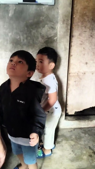 Hala naabot silang kuya Grey