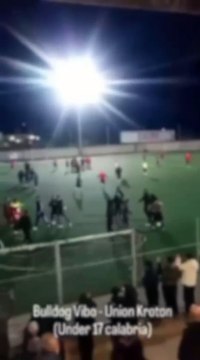 Violenza nel calcio giovanile calabrese, rissa dopo Bulldog Vibo-Union Kroton Under 17. Indagini in corso
