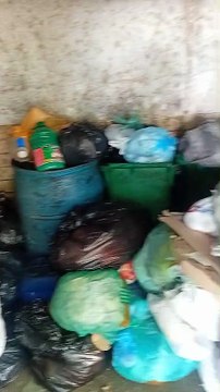 Morador denuncia falta de coleta de lixo em condomínio de Salvador: 'O IPTU aqui não é barato'