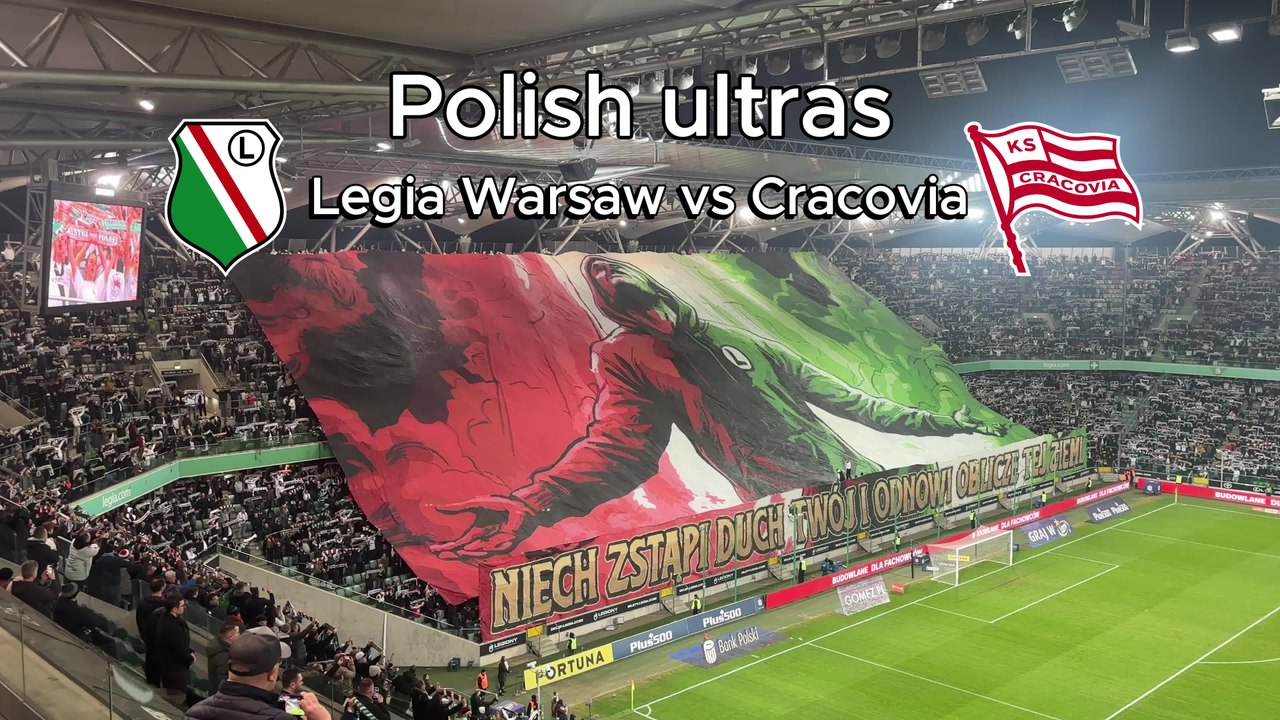 Spectacular atmosphere from the ultras of Legia Warsaw and Cracovia