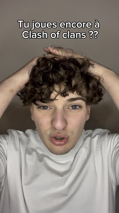 Est-ce que je suis le seul à jouer encore à clash of clans ?Rejoint mon clan : « theclans »Oui je sais c’est super originale.. 😅