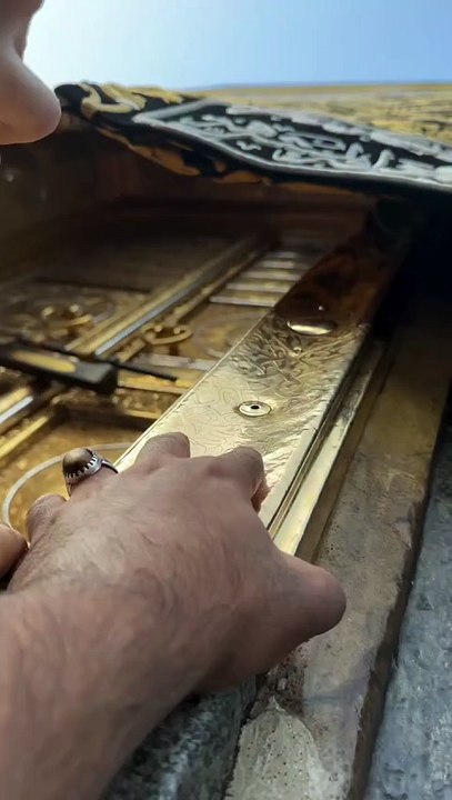 رَبَّنَا آتِنَا فِي الدُّنْيَا حَسَنَةً وَفِي الْآخِرَةِ حَسَنَةً وَقِنَا عَذَابَ النَّارِ 🕋❤️❤