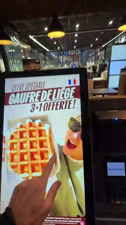 J'ai testé Waffle Factory pour la première fois ! Poulet Mexicaine, Norvégienne & Chocolat Dubai style !