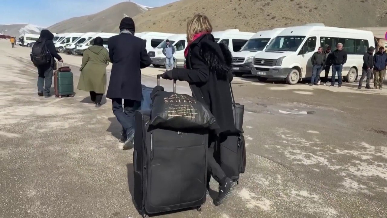 Des Iraniens fuient le régime des mollahs