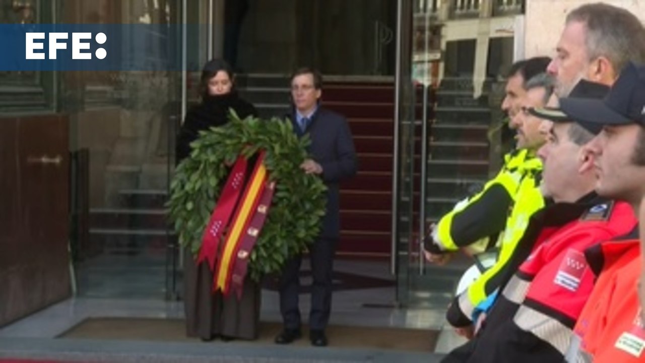 Homenaje a las víctimas de los atentados del 11M en Sol