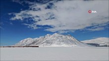Van Gölü Ekspresi ile Kirkor Dağı buluşmasında masalsı görüntüler oluştu