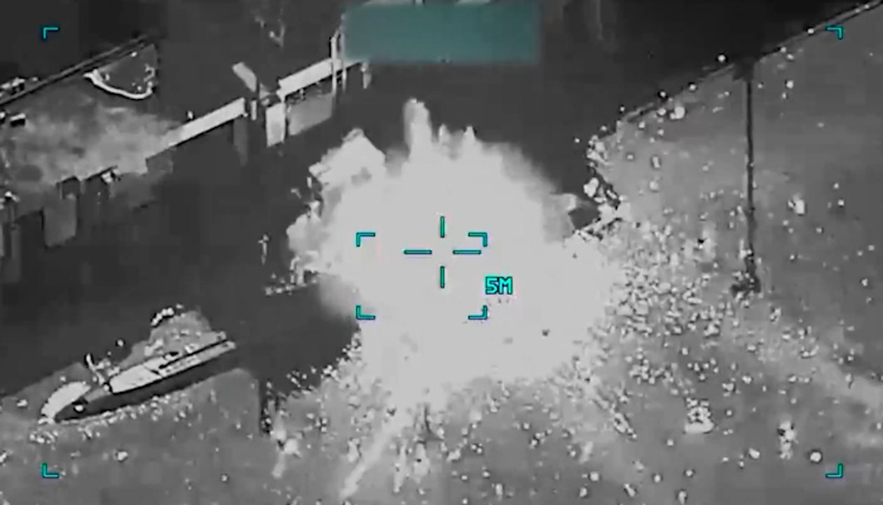 US Targets Iran’s Sea Power | Shipping Routes Tense 🚨